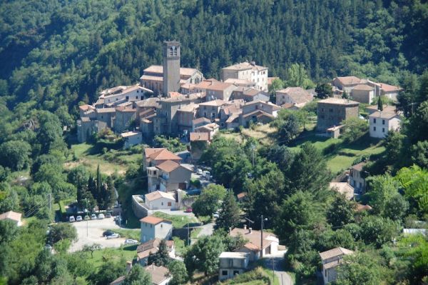 Village d'Antraigues en Ardèche